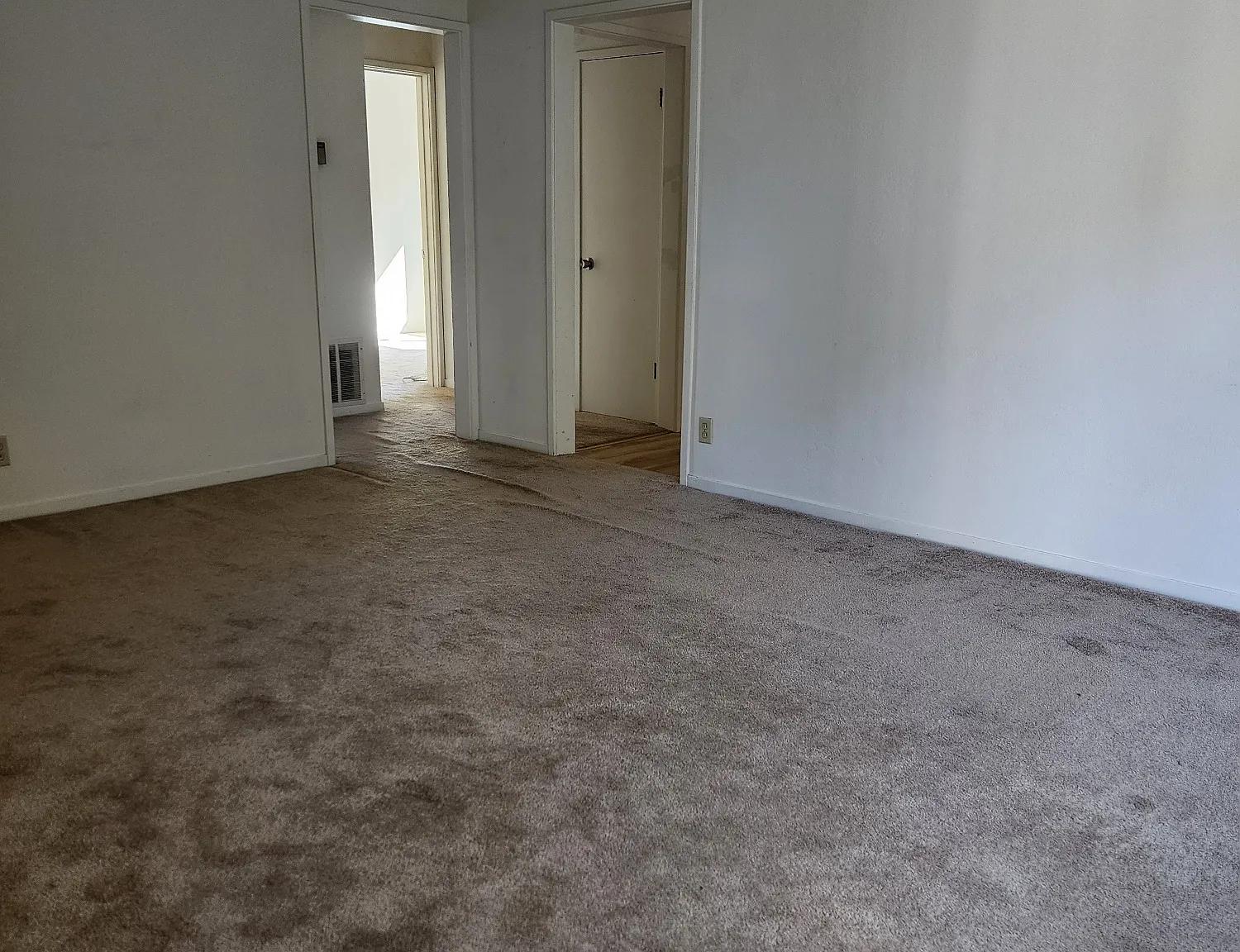 2 bed, 780 sqft, $2,755 — Photo 2