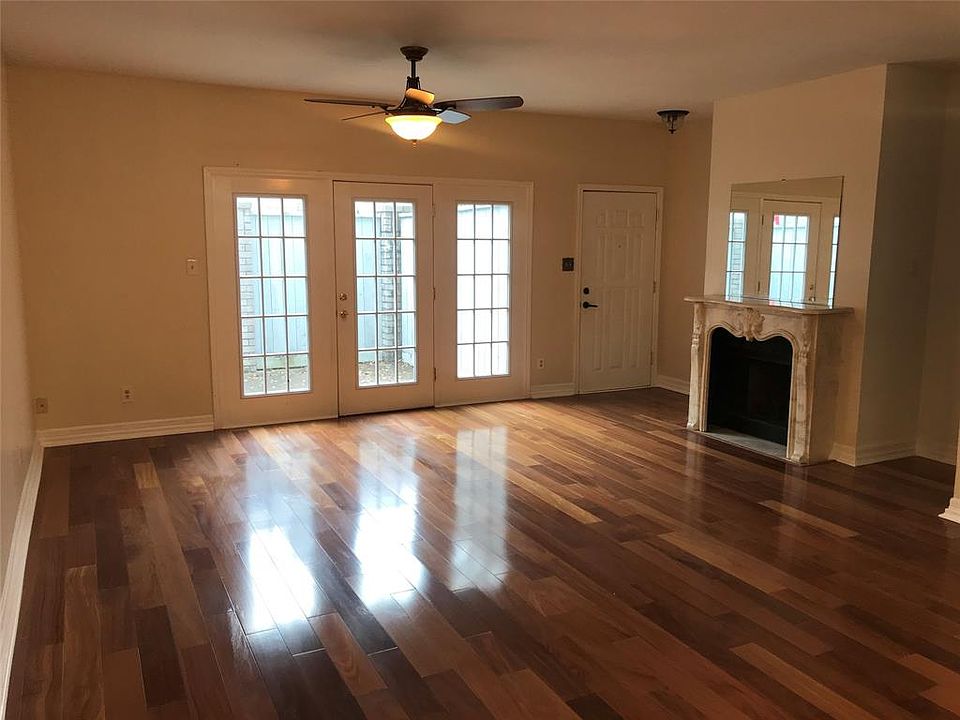 1st image of 580 Wilcrest Dr #580
