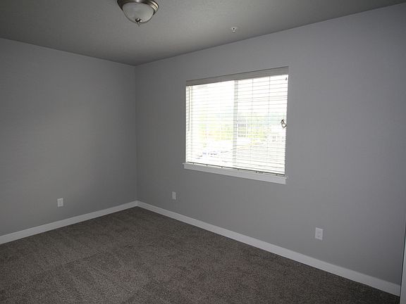4th image of 1520-1580 Gabriela Ct NE #102