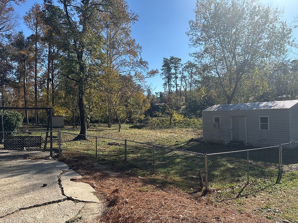 2nd image of 2404 E Vineland Rd