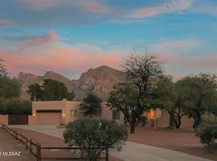 1043 W Saddlehorn Dr, Oro Valley, AZ 85704