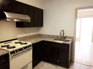 137 Conselyea St APT 1R, Brooklyn, NY 11211