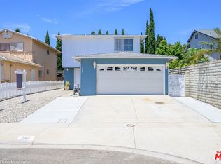 945 E Meadbrook St, Carson, CA 90746