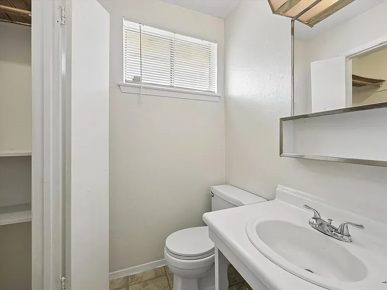 12639 Chiswick Rd — Photo 15