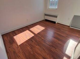 1648 S 4th St FLOOR 3, Philadelphia, PA 19148