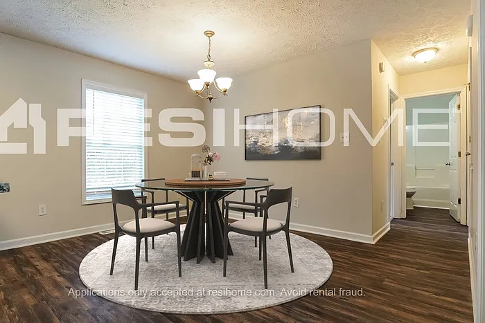 3 bed, 2.0 bath, 1232 sqft, $1,275 — Photo 4