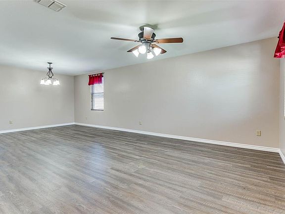 5th image of 5432 Comanche Wells Dr