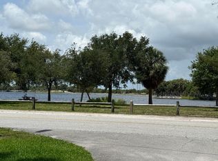 3040 Lake Osborne Dr APT 111, Lake Worth, FL 33461