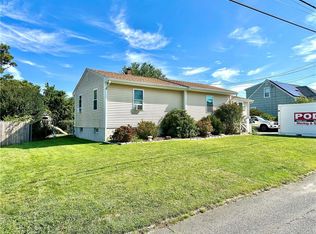 100 Robert Gray Ave, Tiverton, RI 02878