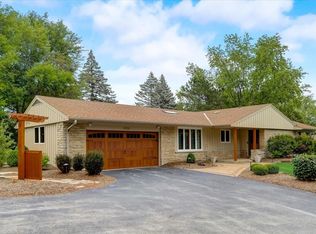 18530 Harvest Ln, Brookfield, WI 53045