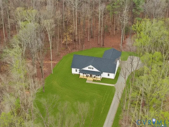 3167 Pineview Dr, Powhatan, VA 23139