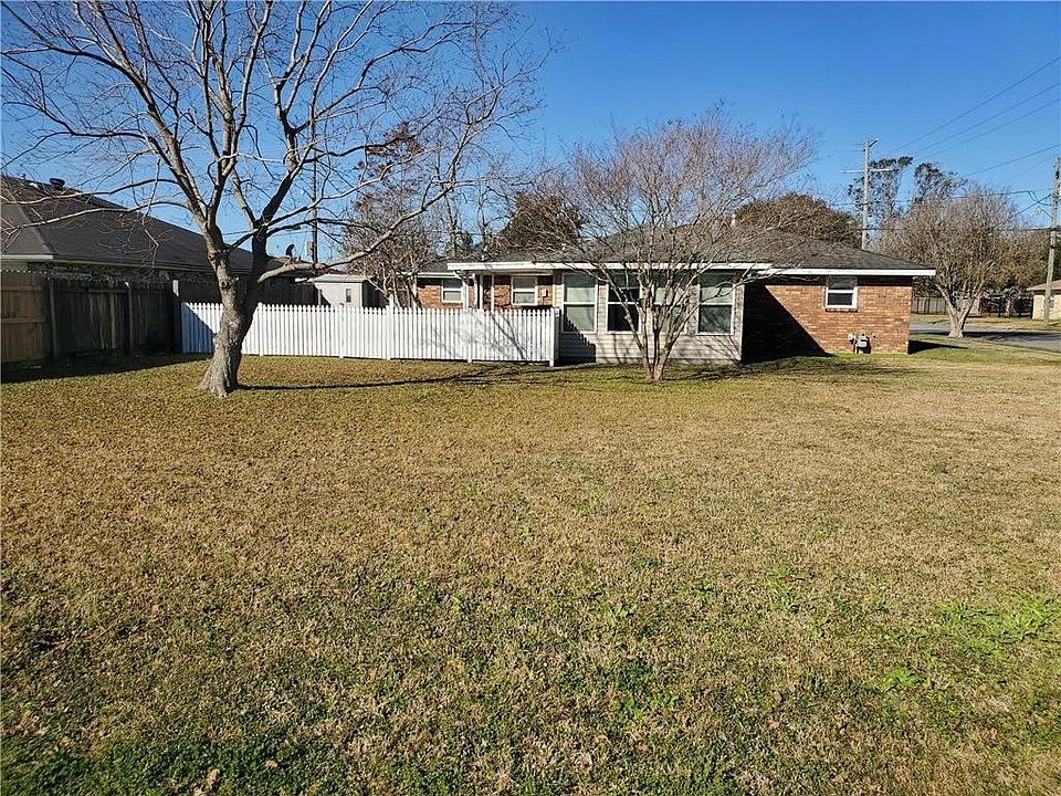 341517 Montesquieu St, Chalmette, LA 70043 Zillow