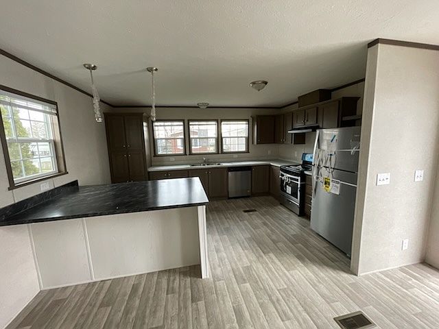 2nd image of 4303 75th St #40