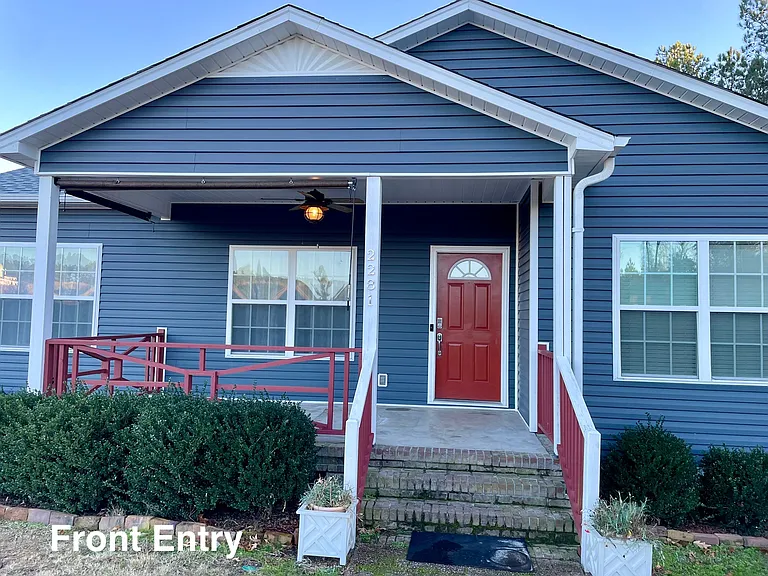 2281 New Market Rd — Photo 5