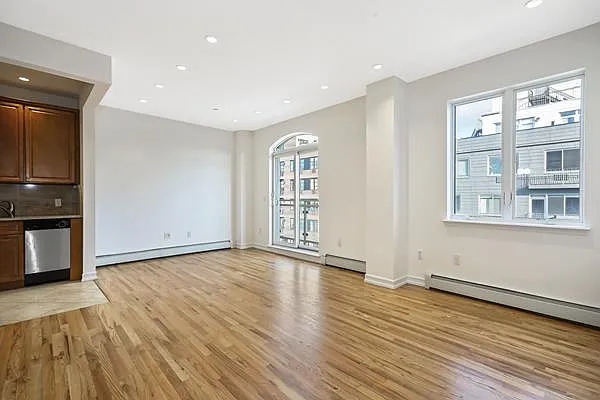 Rented by Avenue Sotheby's International Realty | media 65