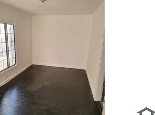 10520 S Vermont Ave, Los Angeles, CA 90044
