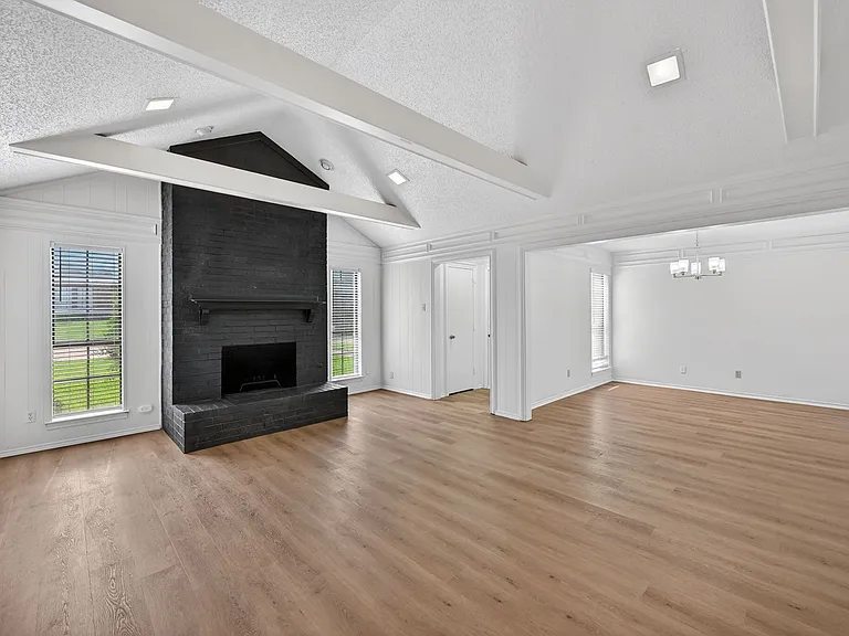 4018 Saint Christopher Ln — Photo 2