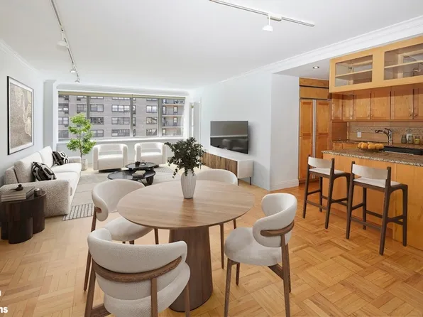 315 West 70th Street 12J image 1 of 8