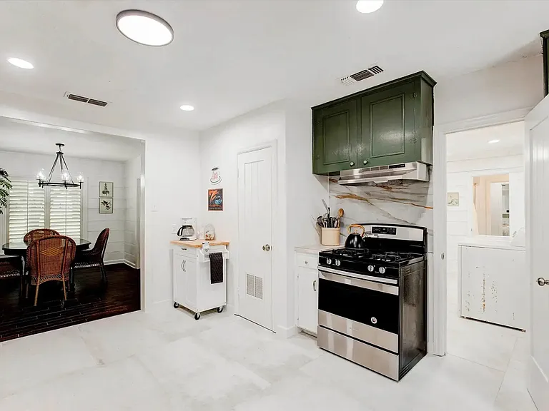 3727 W Biddison St — Photo 18