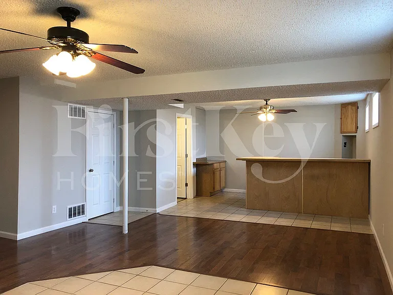 1503 Jordan Lee Ct — Photo 32
