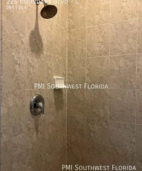 226 Boundary Blvd #C — Photo 11