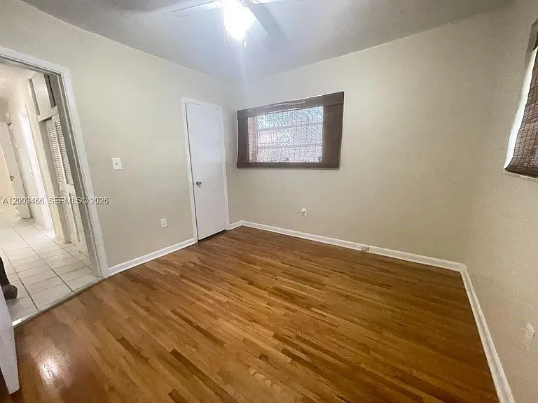 1556 San Benito Ave — Photo 22