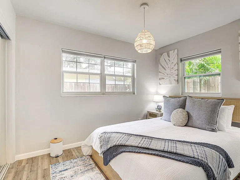 716 Gillespie Ave #716 — Photo 3
