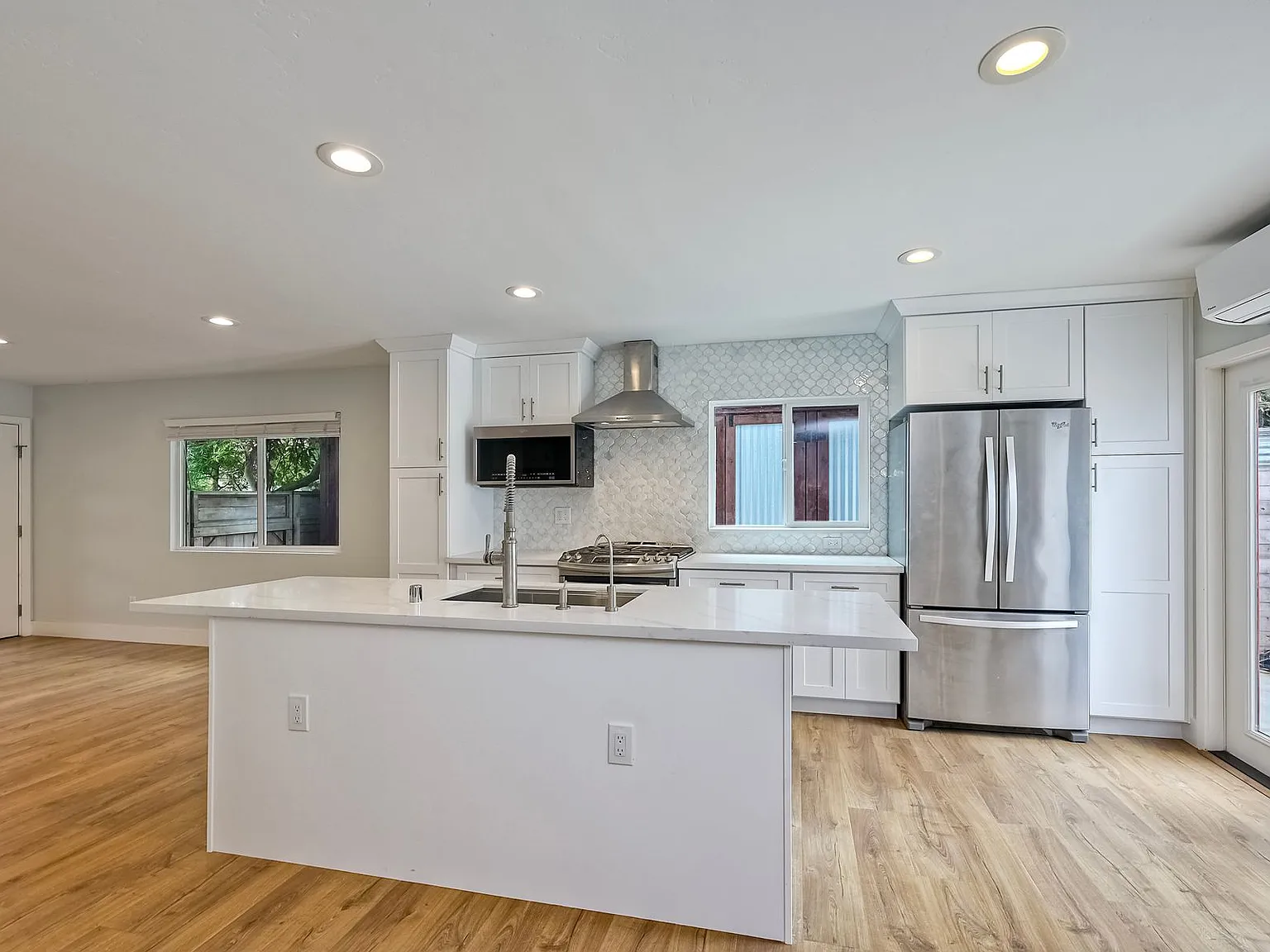348 La Mesa Avenue - Main House — Photo 3