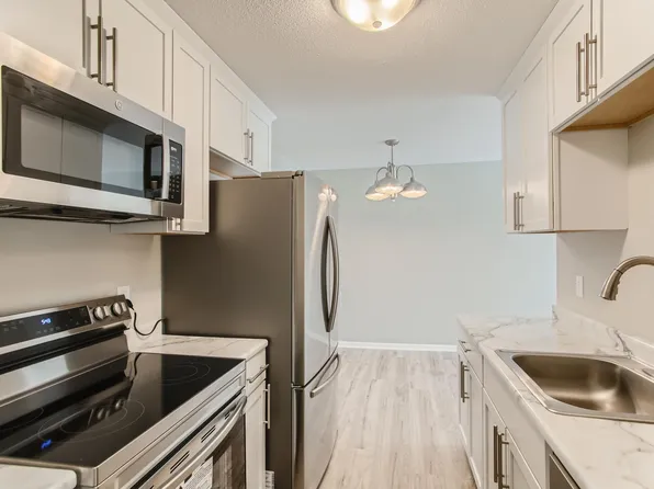 179 Little Canada Rd Unit 224, Little Canada, MN 55117