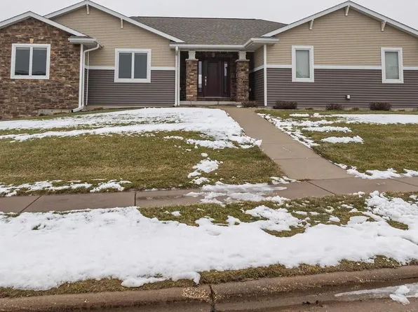 1560 Cornerstone Circle, Platteville, WI 53818