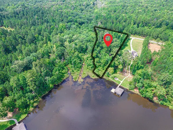 708 Parham Rd NW #12, Milledgeville, GA 31061