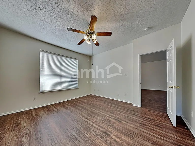 5820 Vista Glen Ln — Photo 11