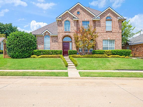 4th image of 3704 Gardenia Ln