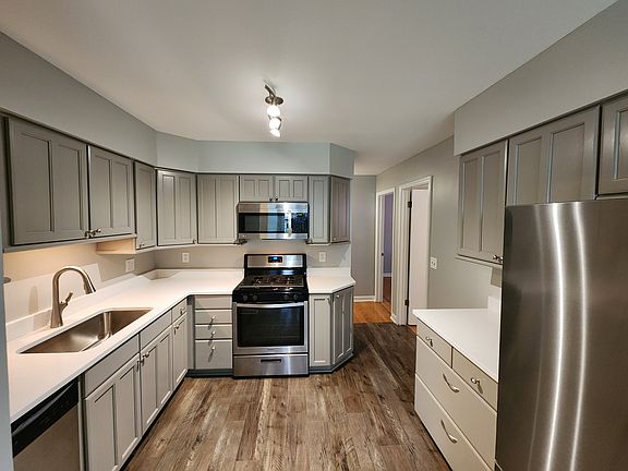2nd image of 434 Edwards Ave APT 1