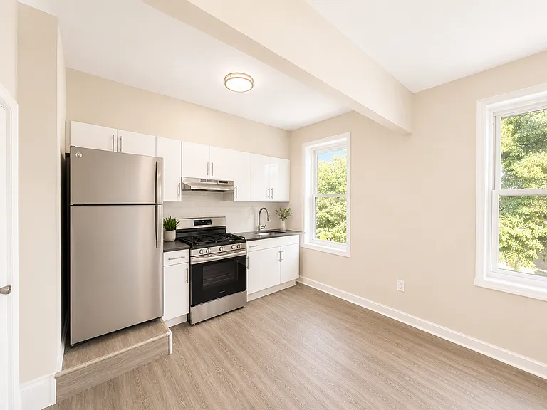 24-36 42nd St #2F — Photo 1
