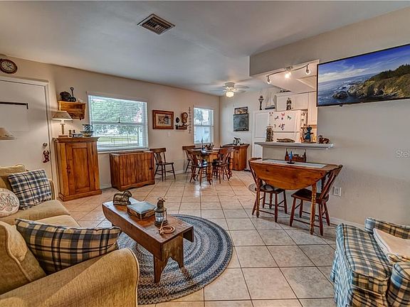 4th image of 510 Airport Ave E #2B