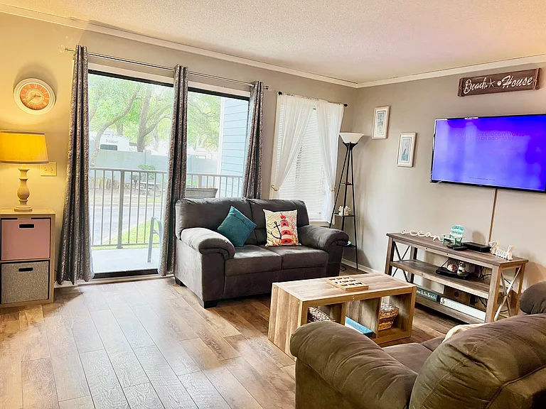 5905 S Kings Hwy #147A — Photo 5