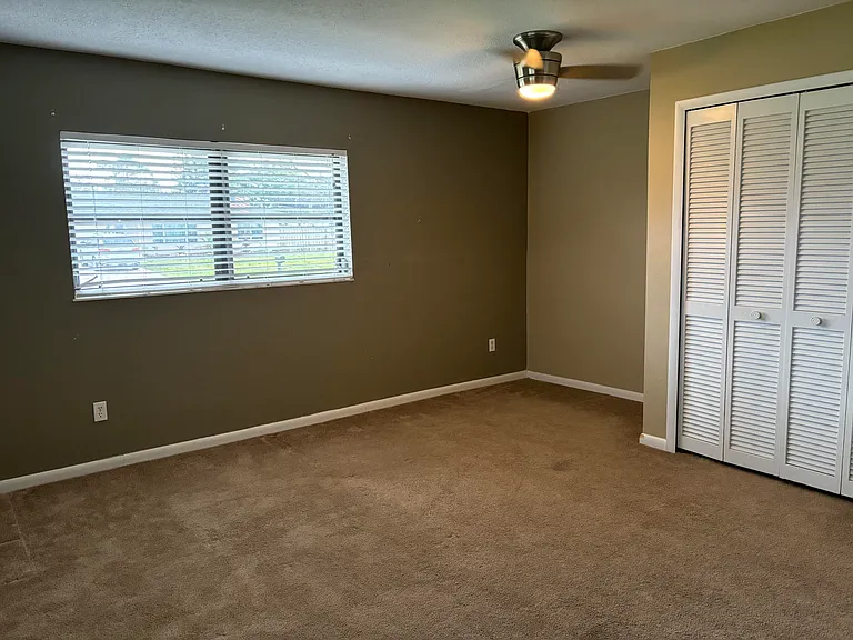 202 SW Crescent Ave — Photo 13