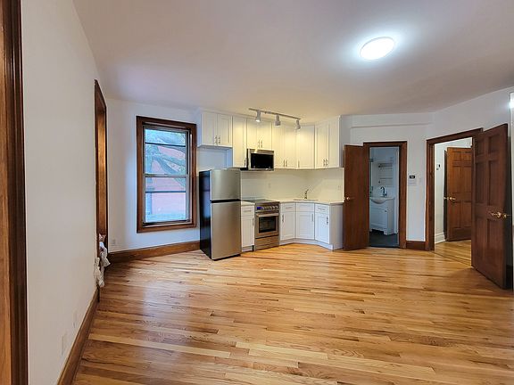 2nd image of 385 6th Ave #2