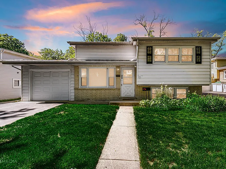 319 Park Dr — Photo 24