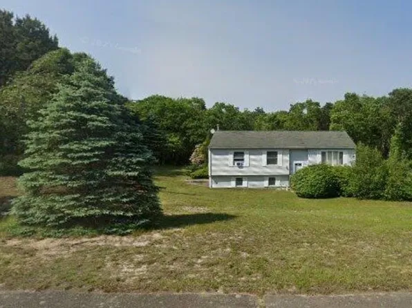 27 Treetop Way, Plymouth, MA 02360