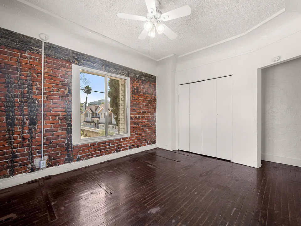 1516 N Normandie Ave