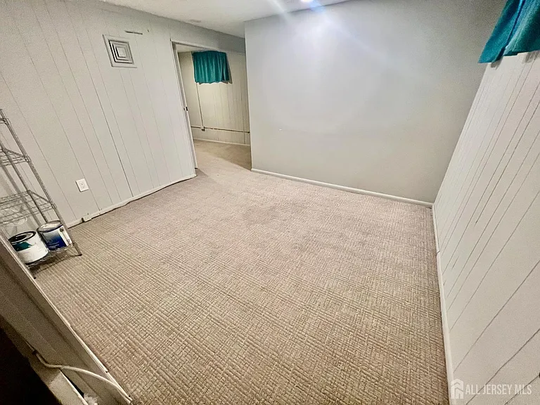 34 Kate Ln — Photo 15