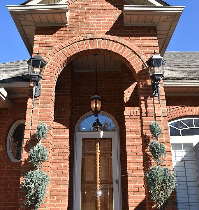 1st image of 160 Woodland Dr