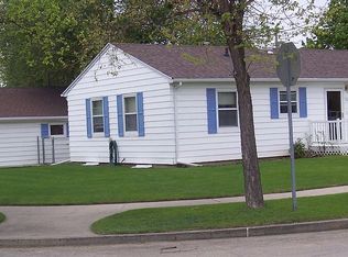 601 15th Ave W, Williston, ND 58801