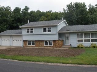 220 Hilltop St, Colona, IL 61241