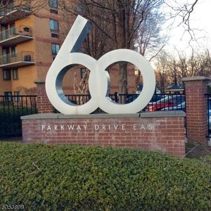 60 Parkway Dr E East Orange Nj 07017 Apartments For Rent Zillow