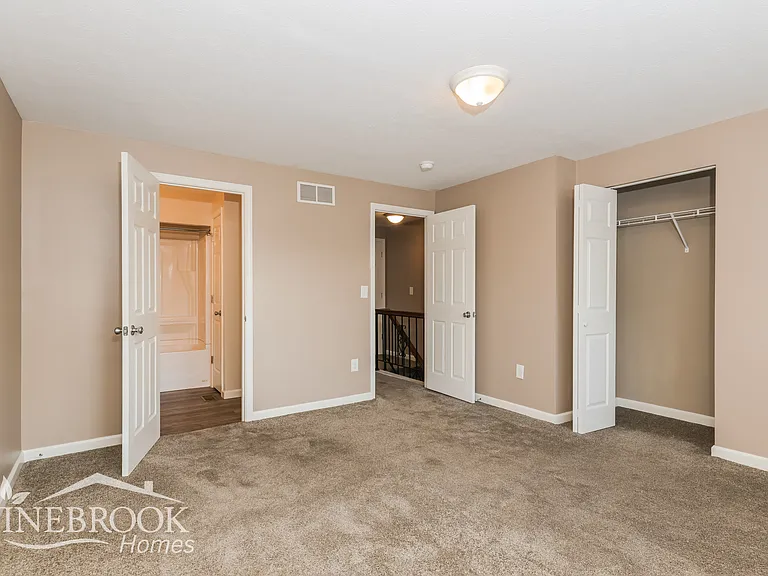 7649 Mount Hood Dr — Photo 10