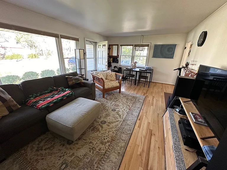 708 Barton Dr — Photo 8