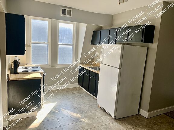 2nd image of 2111 Seneca St APT 4